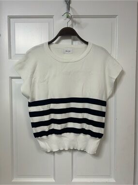 Korye Cream Short Sleeve Knit Top
